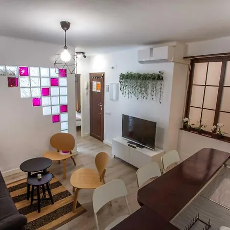 Holidays2malaga Lagunillas 3 Bedrooms Downtown Local Area 500mb Free Wifi Malaga