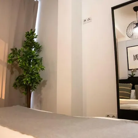 Holidays2malaga Lagunillas 3 Bedrooms Downtown Local Area 500mb Free Wifi Apartment Malaga