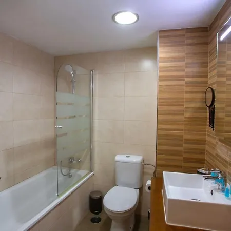 Holidays2malaga Lagunillas 3 Bedrooms Downtown Local Area 500mb Free Wifi * Malaga