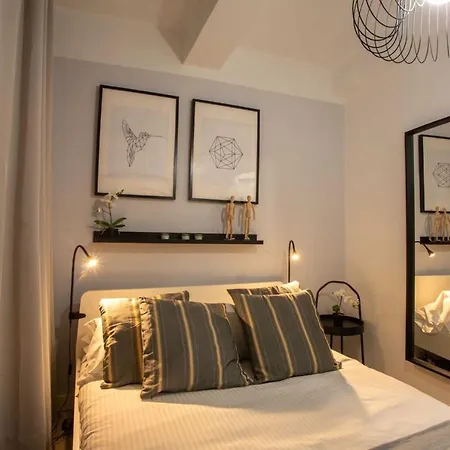 Holidays2malaga Lagunillas 3 Bedrooms Downtown Local Area 500mb Free Wifi Apartment
