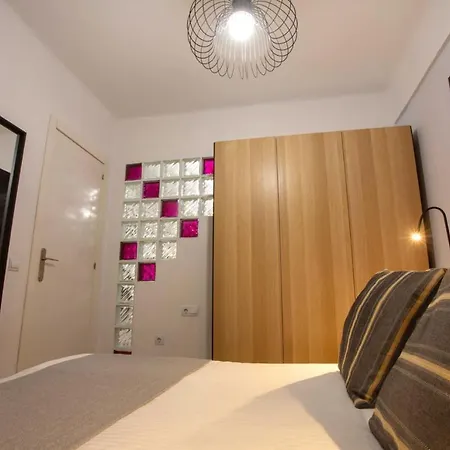 Apartment Holidays2malaga Lagunillas 3 Bedrooms Downtown Local Area 500mb Free Wifi