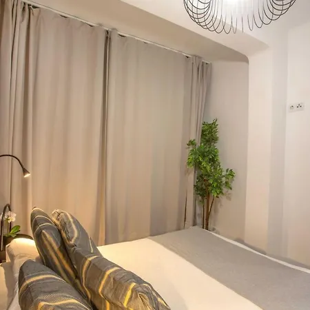 Apartment Holidays2malaga Lagunillas 3 Bedrooms Downtown Local Area 500mb Free Wifi Malaga